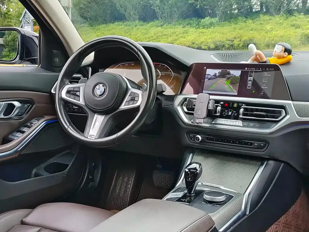 BMW 3 Series 2022 из CN, фото 9