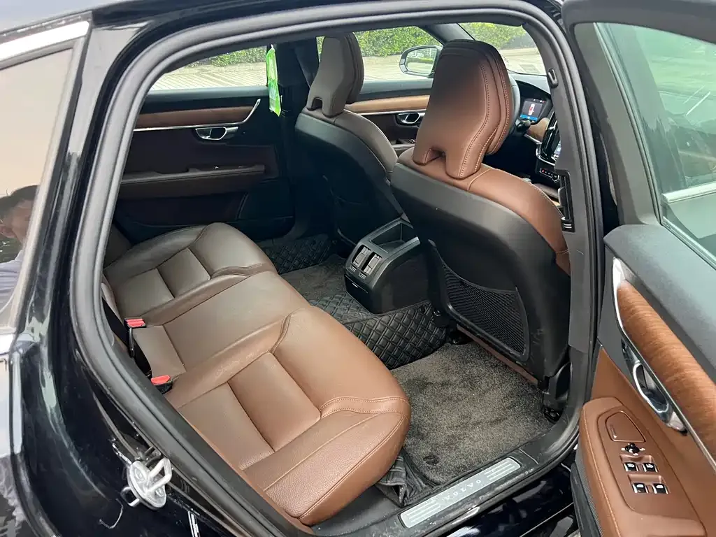 Volvo S90 — фото 2