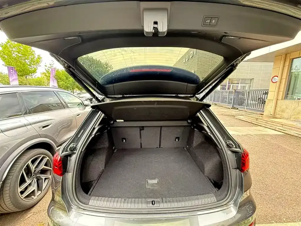 Audi Q3 2021 из CN, фото 9