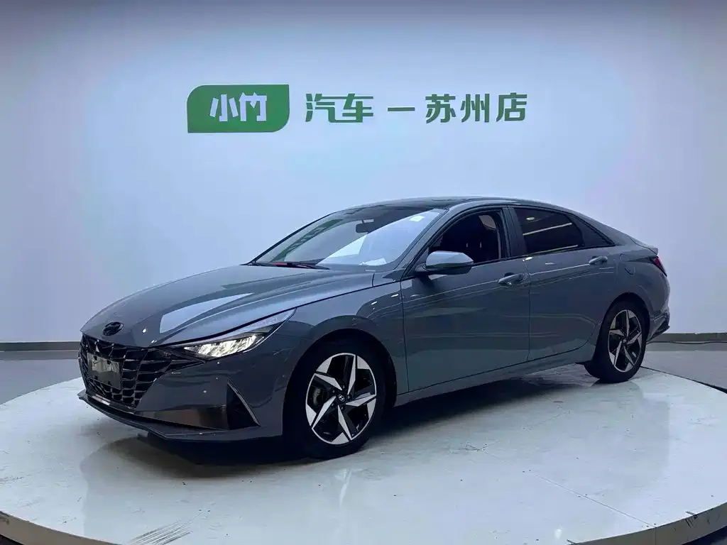 Hyundai Elantra — фото 1