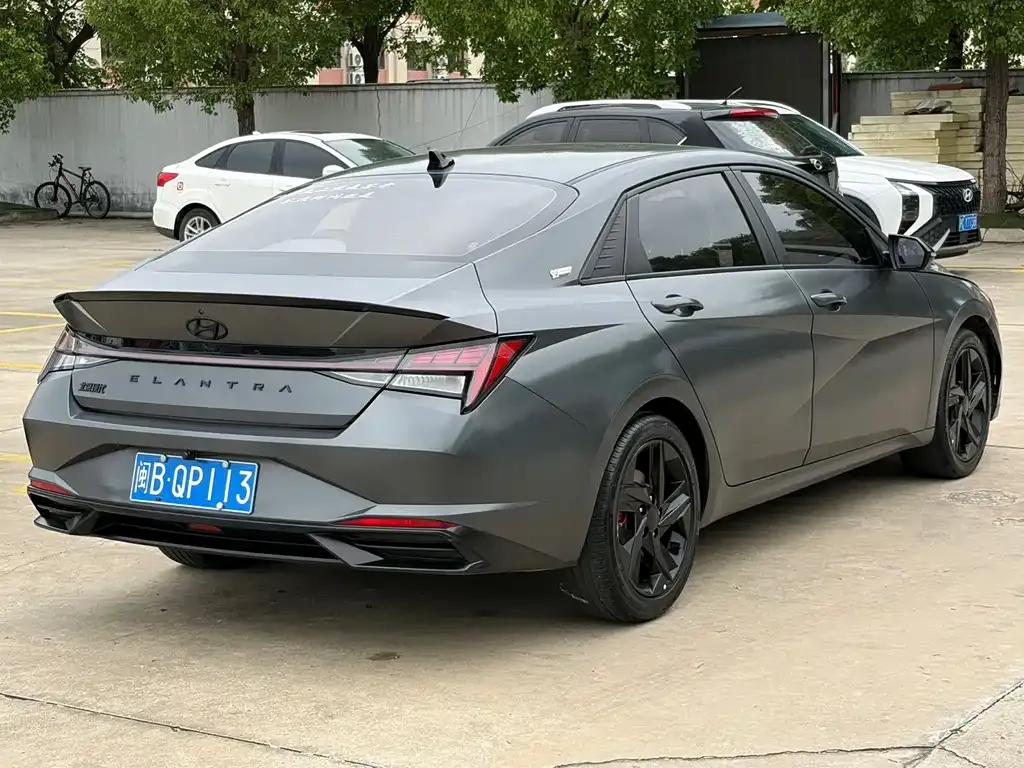 Hyundai Elantra — фото 3