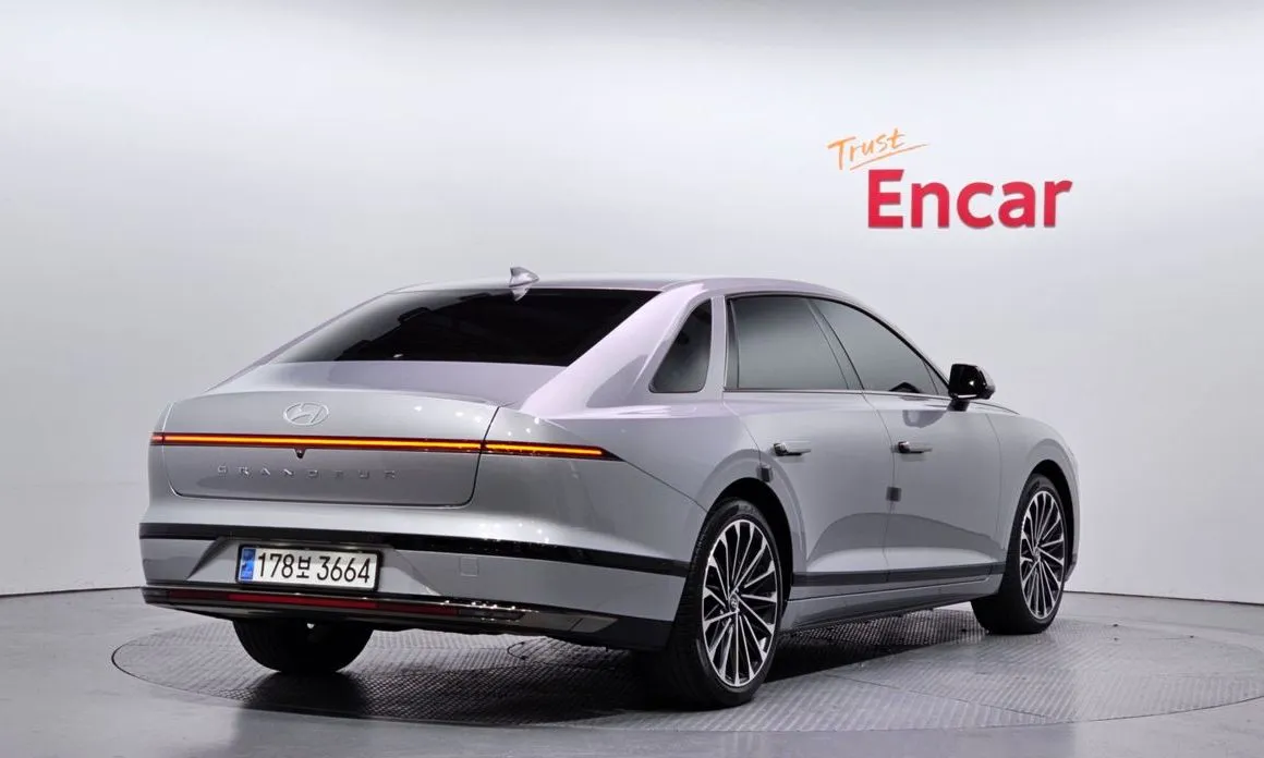 Hyundai Grandeur 2023 из KR, фото 3