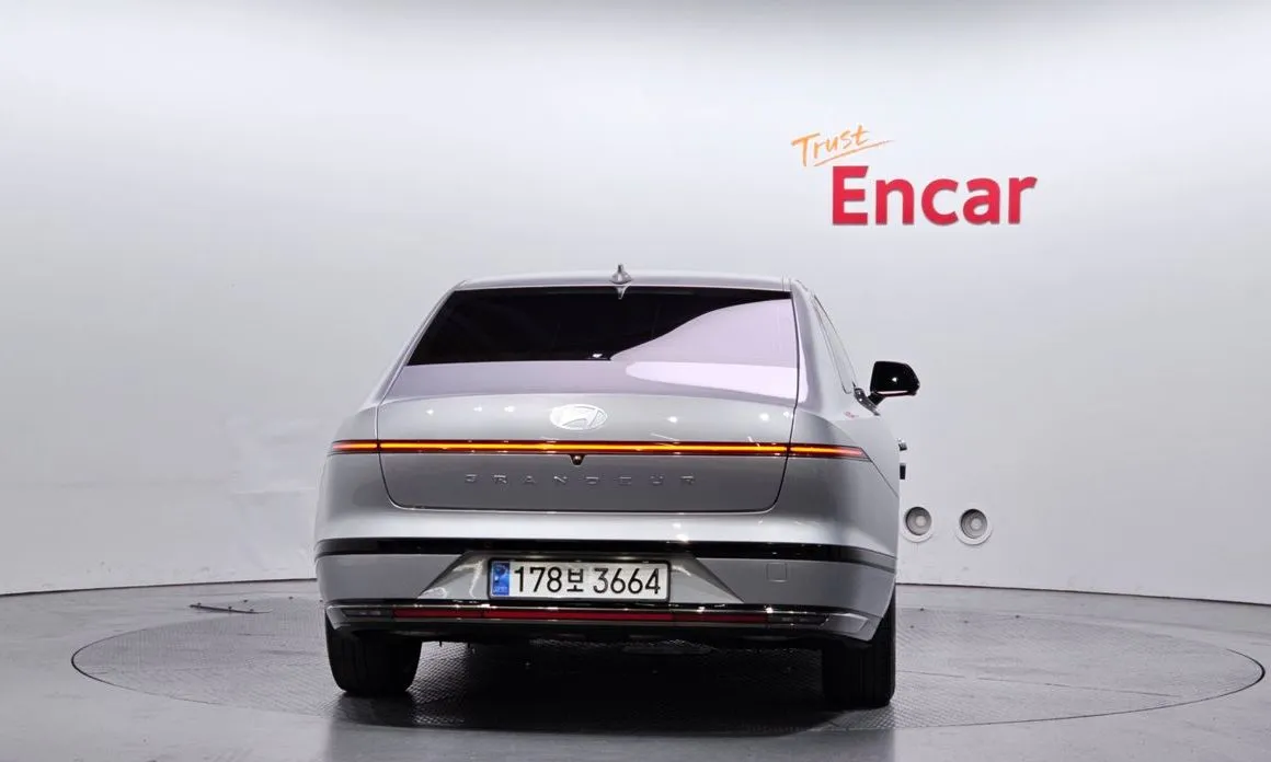 Hyundai Grandeur 2023 из KR, фото 2