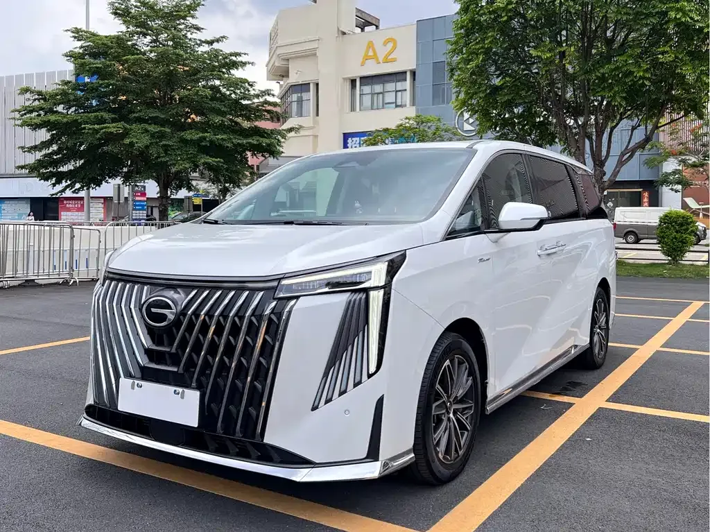 GAC Motor Trumpchi M8 — фото 1