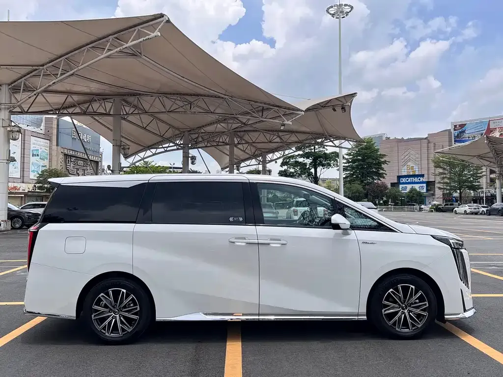 GAC Motor Trumpchi M8 — фото 4