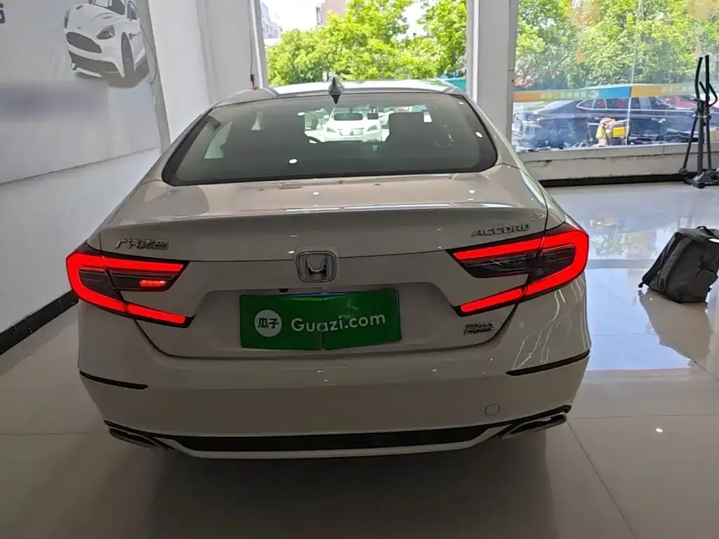 Honda Accord — фото 5