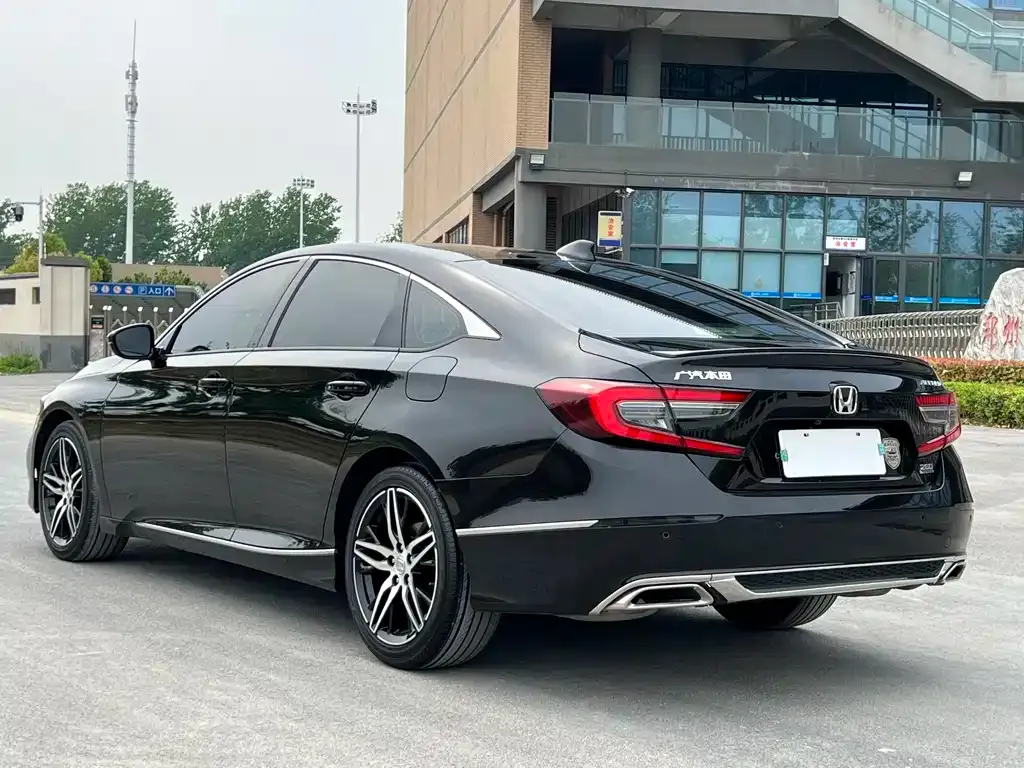 Honda Accord — фото 4
