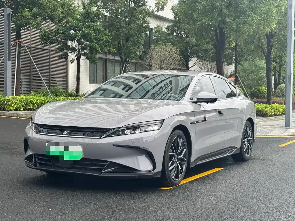 BYD Han — фото 1
