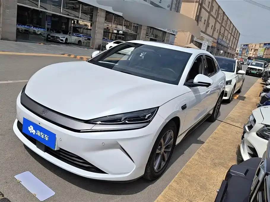 BYD Qin L — фото 1