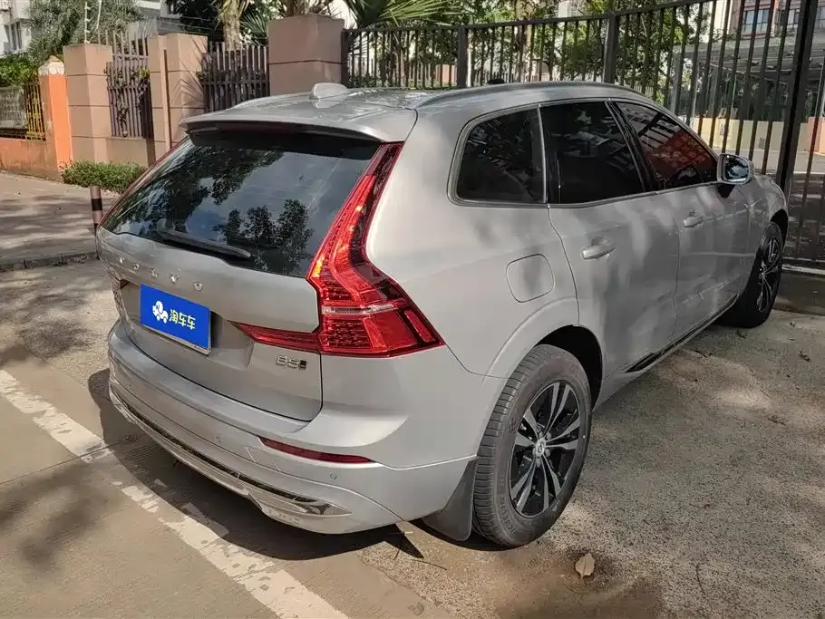 Volvo XC60 — фото 4