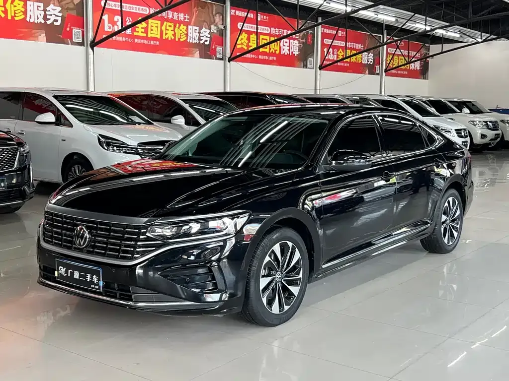 Volkswagen Passat — фото 1