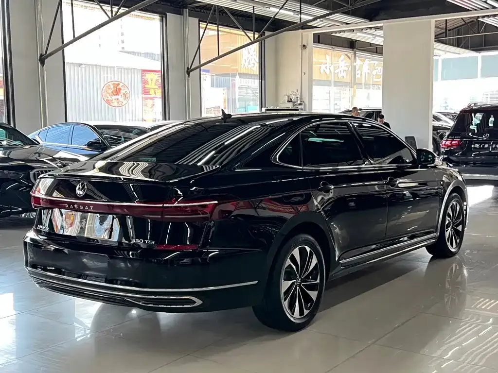 Volkswagen Passat — фото 2