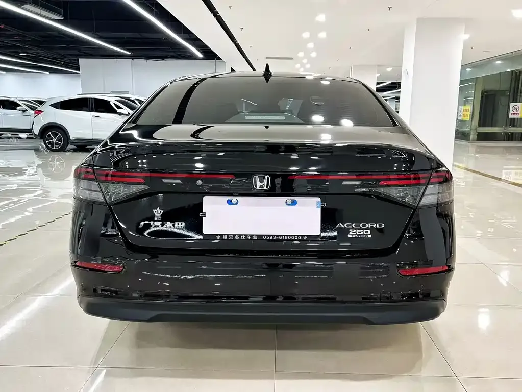 Honda Accord — фото 6