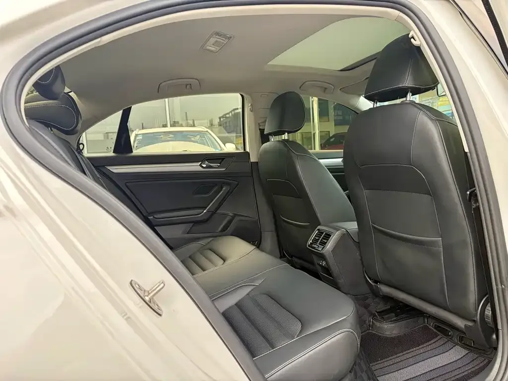 Volkswagen Lamando 2021 из CN, фото 3