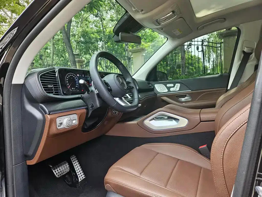 Mercedes-Benz GLS — фото 4