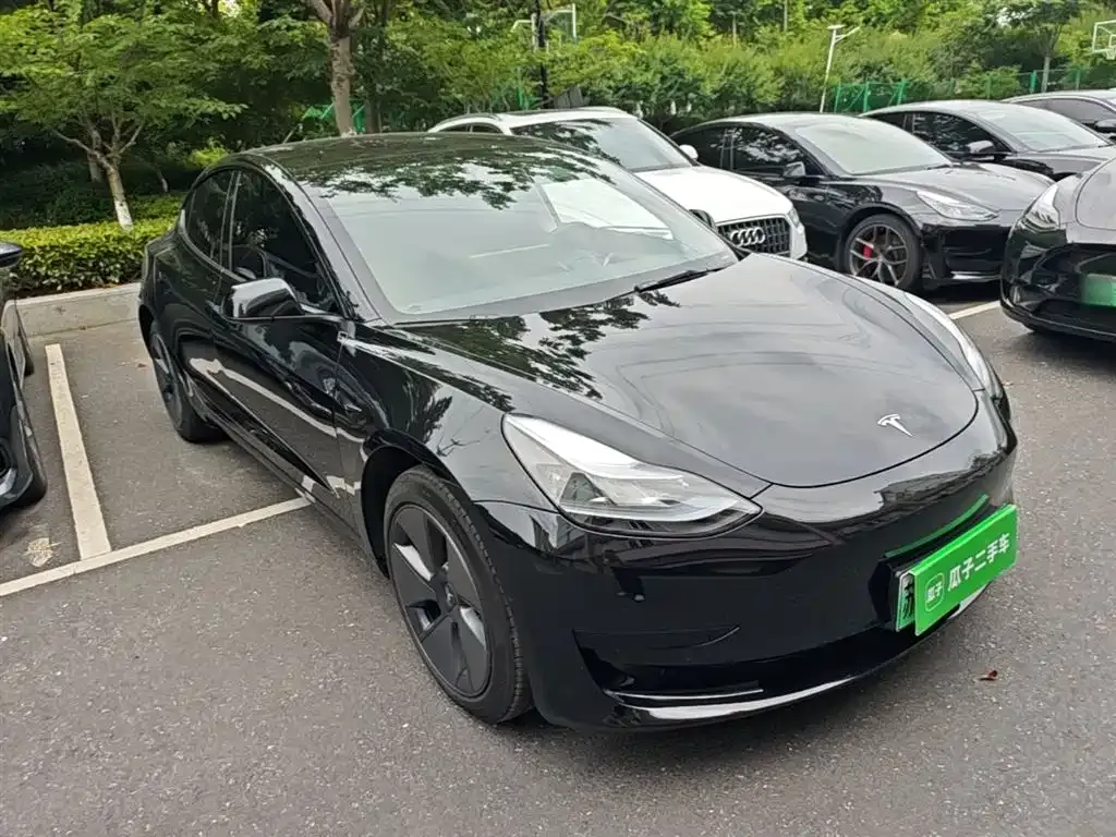 Tesla Model 3 — фото 7