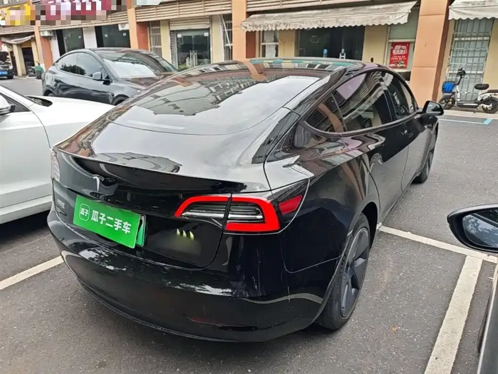 Tesla Model 3 — фото 4