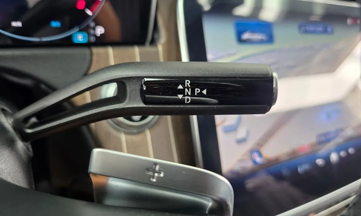 Mercedes-Benz E-Class — фото 2