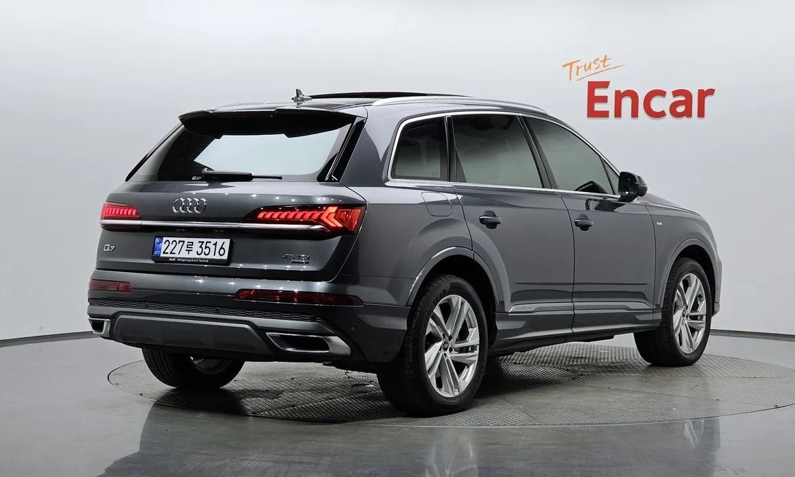 Audi Q7 2022 из KR, фото 4