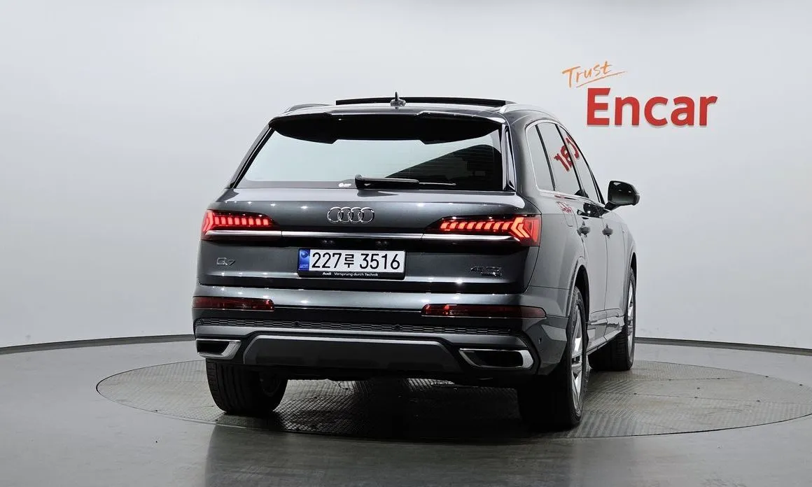 Audi Q7 2022 из KR, фото 2