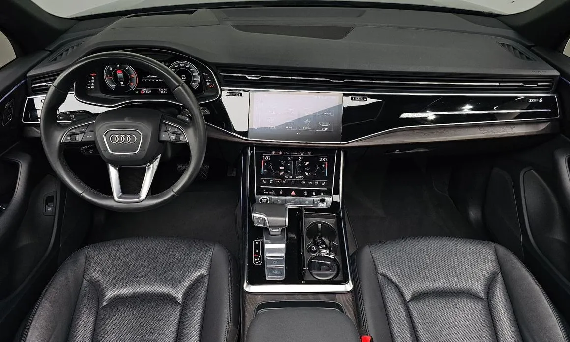 Audi Q7 2022 из KR, фото 9