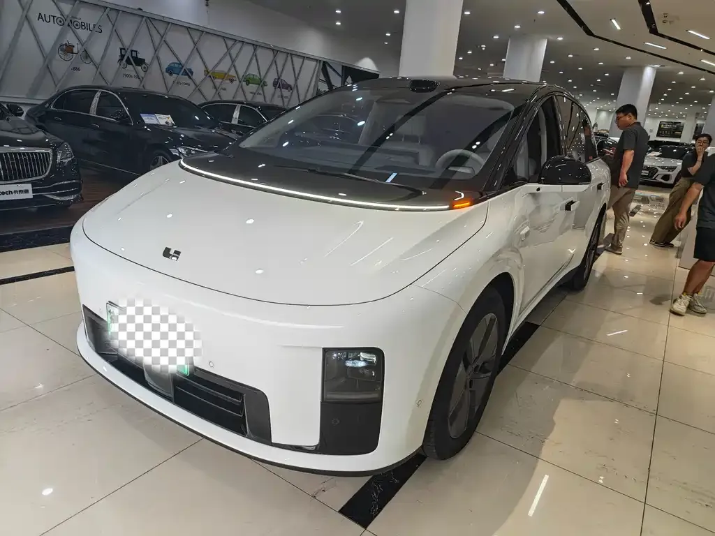 Li Auto i8