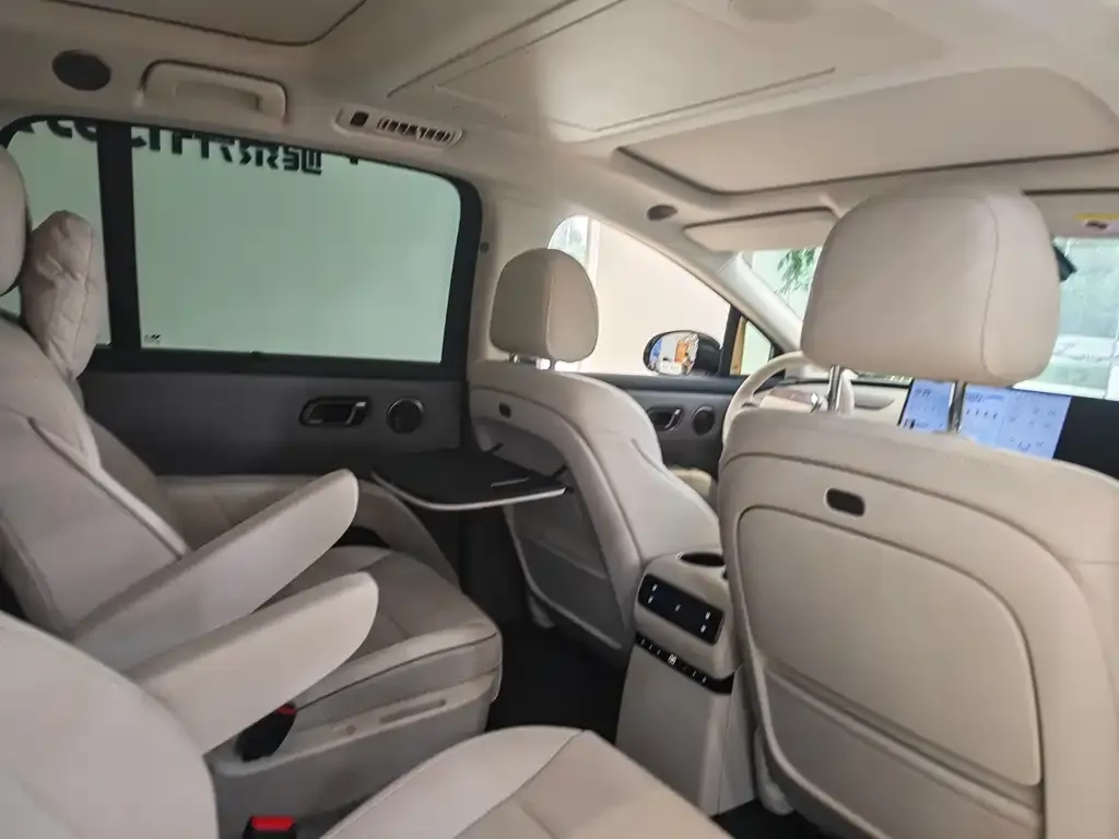 Li Auto i8 2025 из CN, фото 2