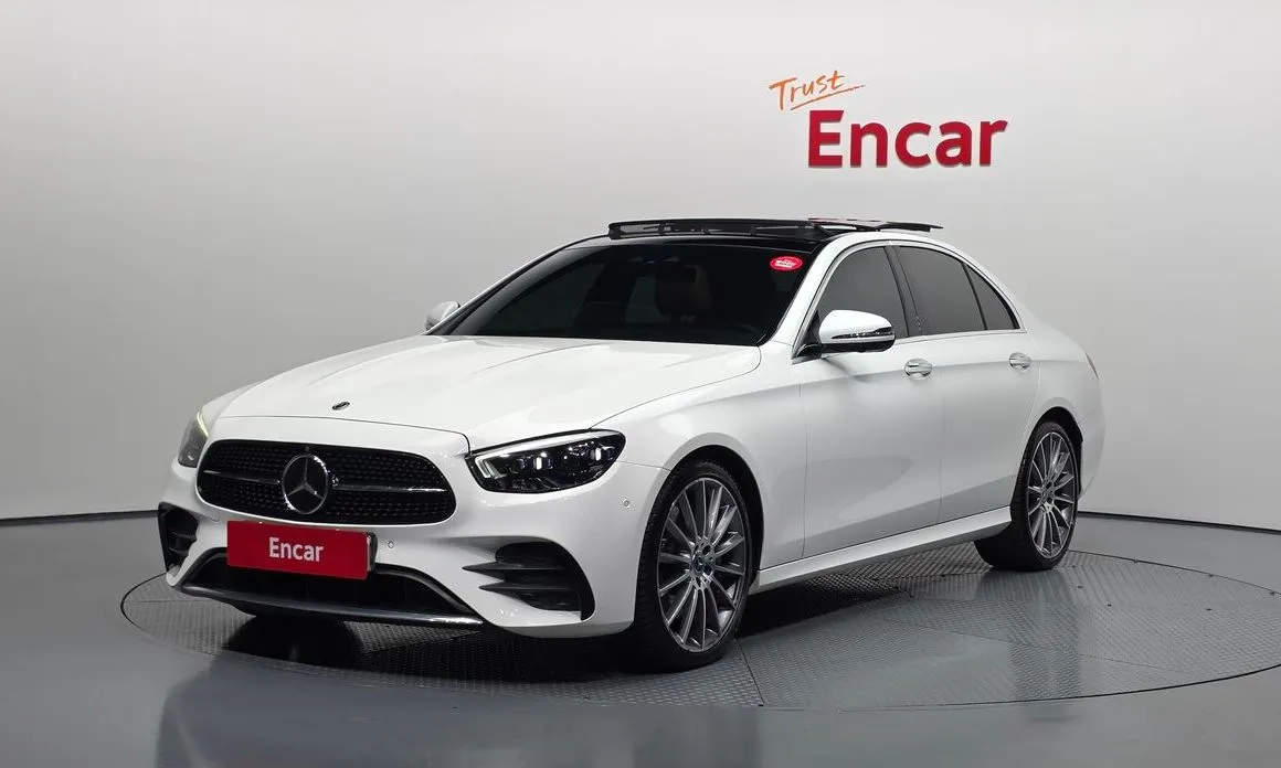 Mercedes-Benz E-Class — фото 1