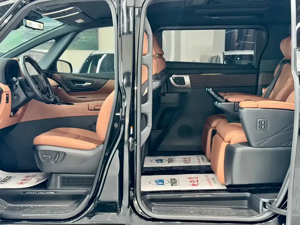 Toyota Vellfire — фото 7