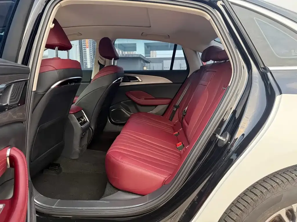 Hongqi H5 2024 из CN, фото 2