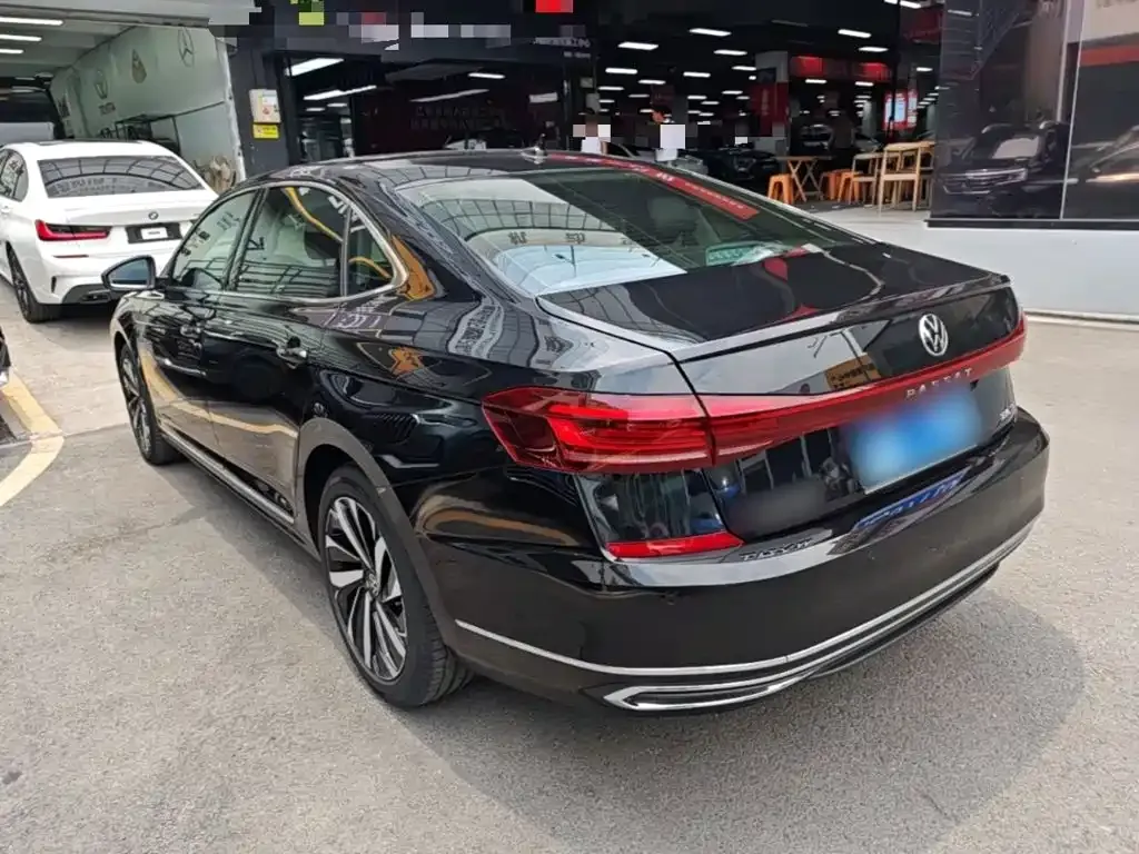 Volkswagen Passat — фото 5