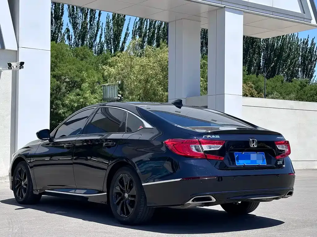 Honda Accord — фото 6