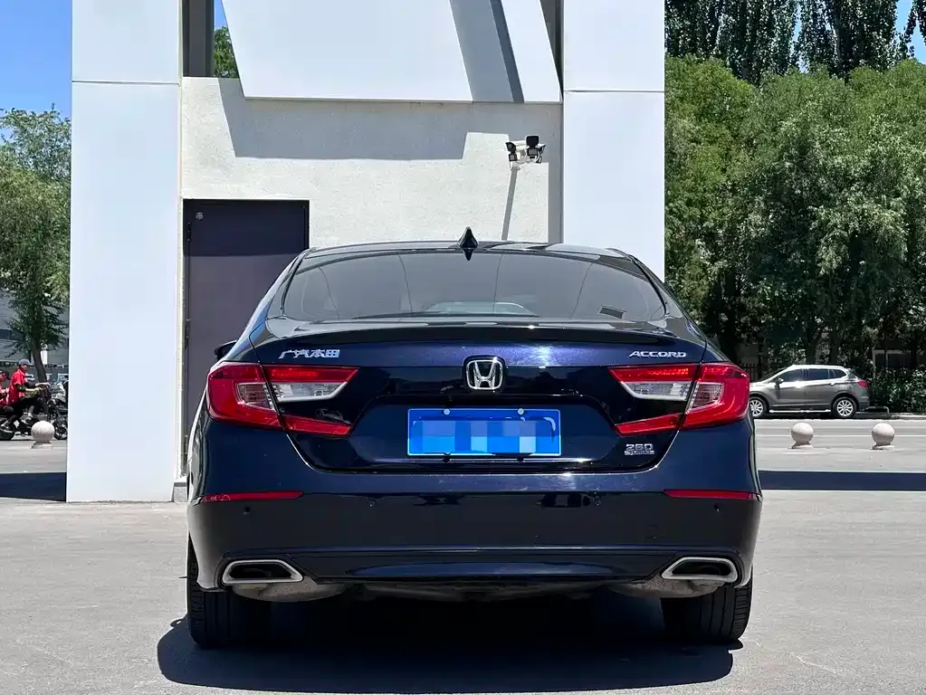 Honda Accord — фото 2