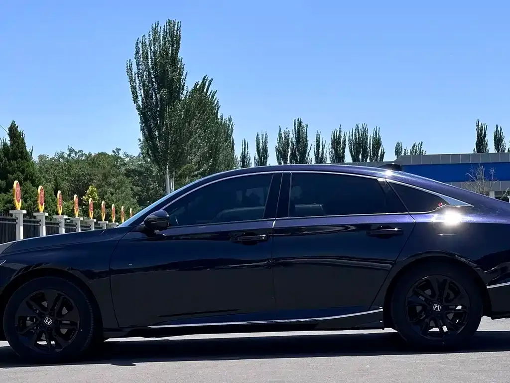 Honda Accord — фото 4