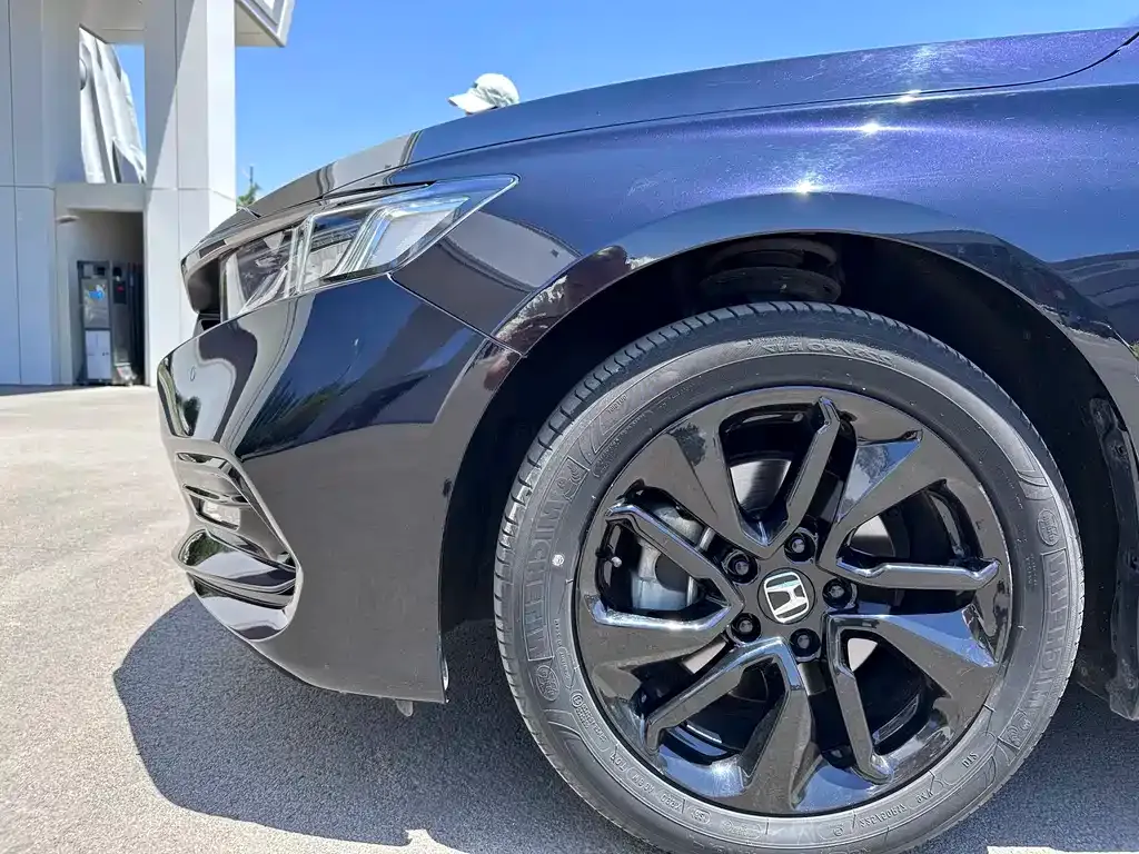 Honda Accord — фото 7