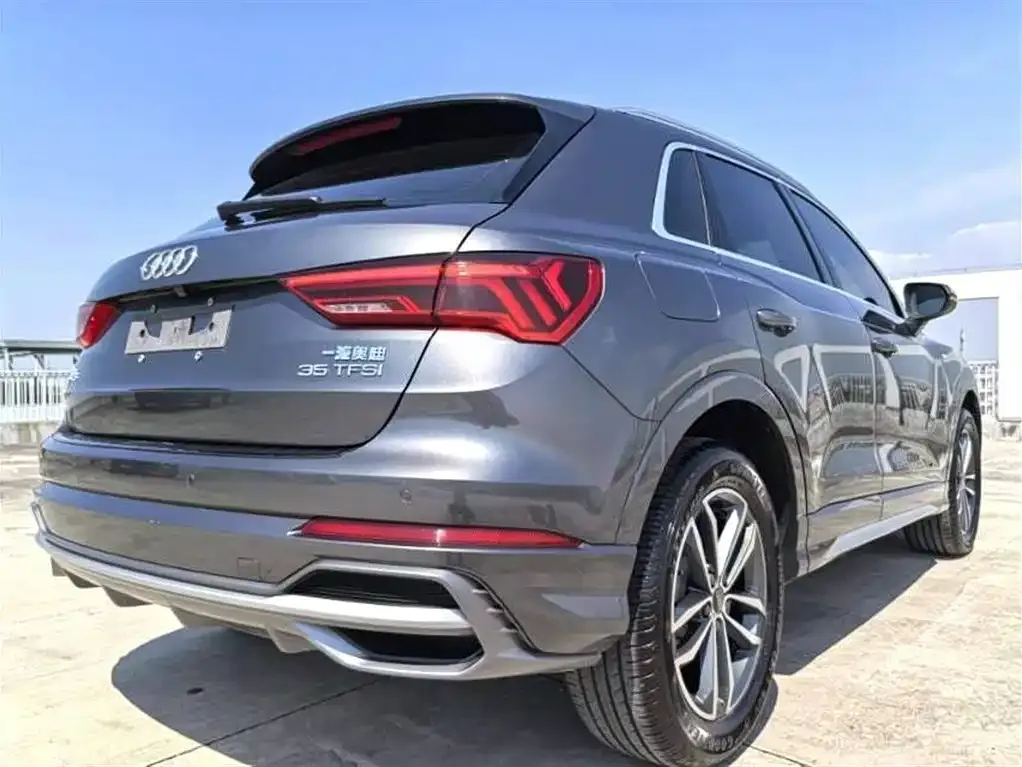 Audi Q3 — фото 6