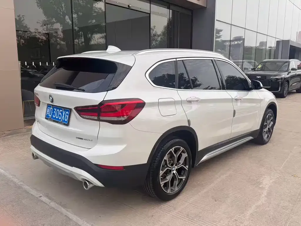 BMW X1 — фото 10