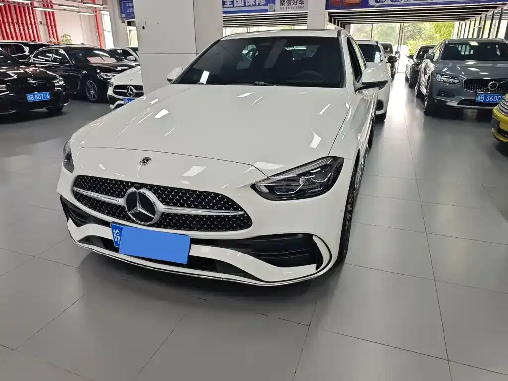 Mercedes-Benz C-Class — фото 1