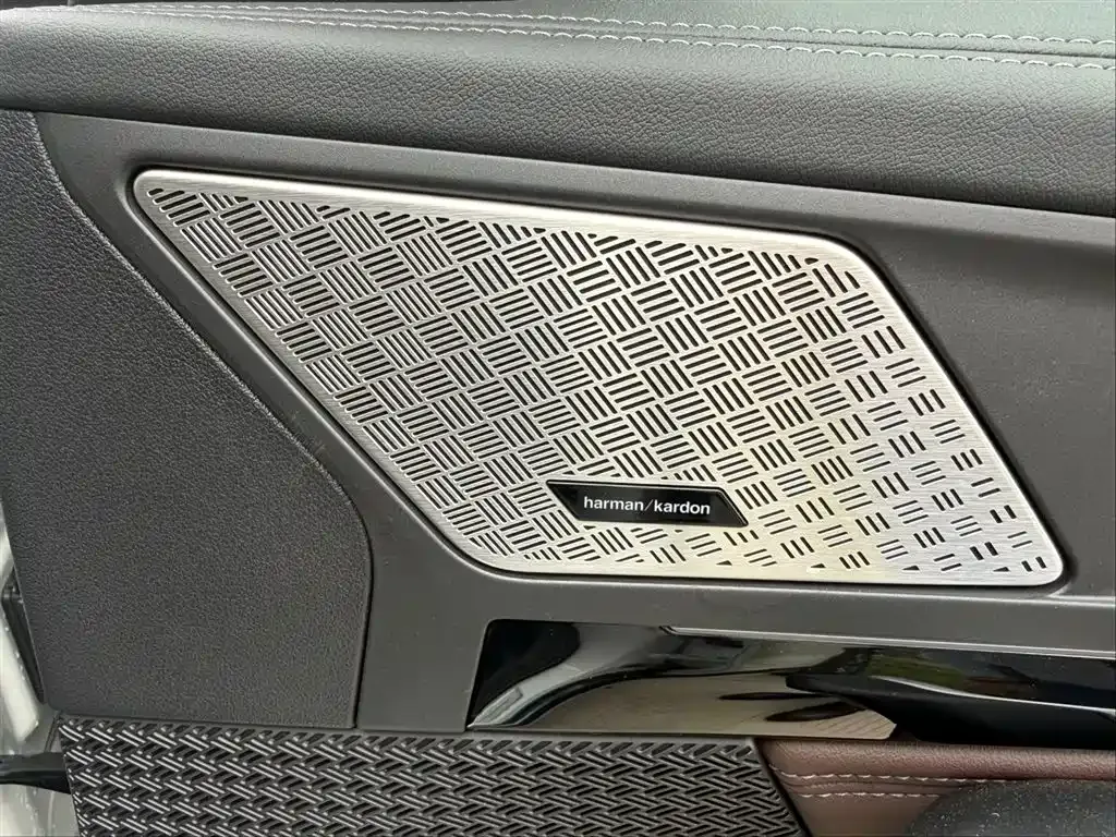 BMW X1 — фото 10