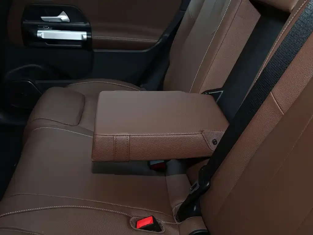 Mercedes-Benz EQB 2025 из CN, фото 2