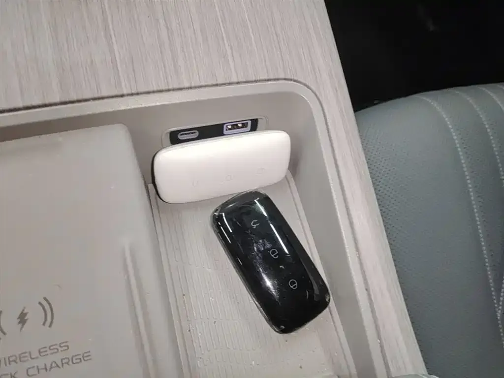 Geely Galaxy E8 2024 из CN, фото 2