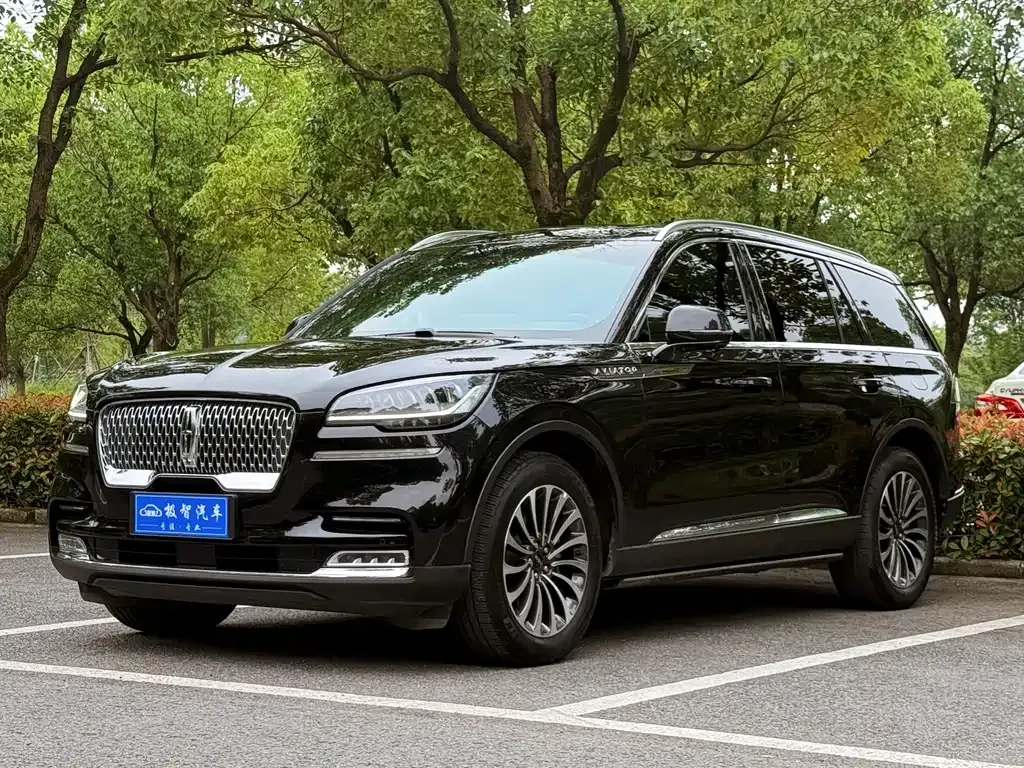 Lincoln Aviator — фото 1