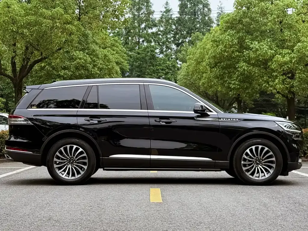 Lincoln Aviator — фото 9