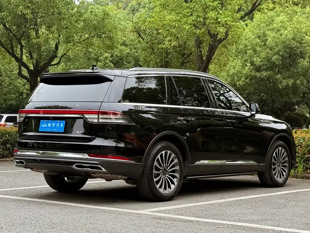 Lincoln Aviator — фото 8