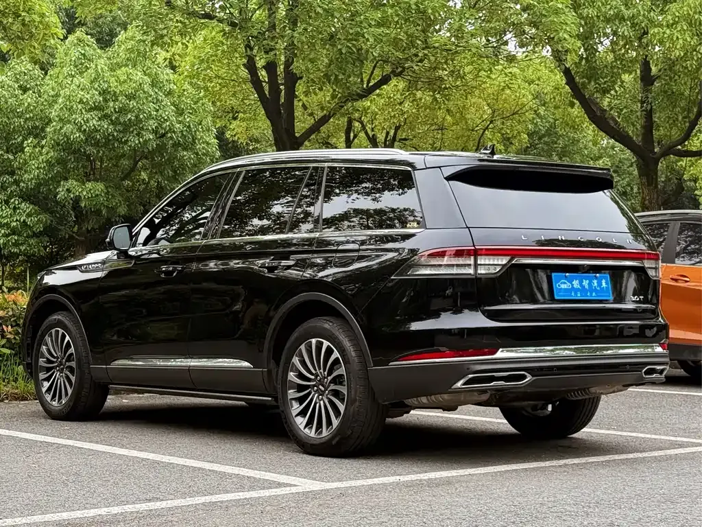 Lincoln Aviator — фото 10