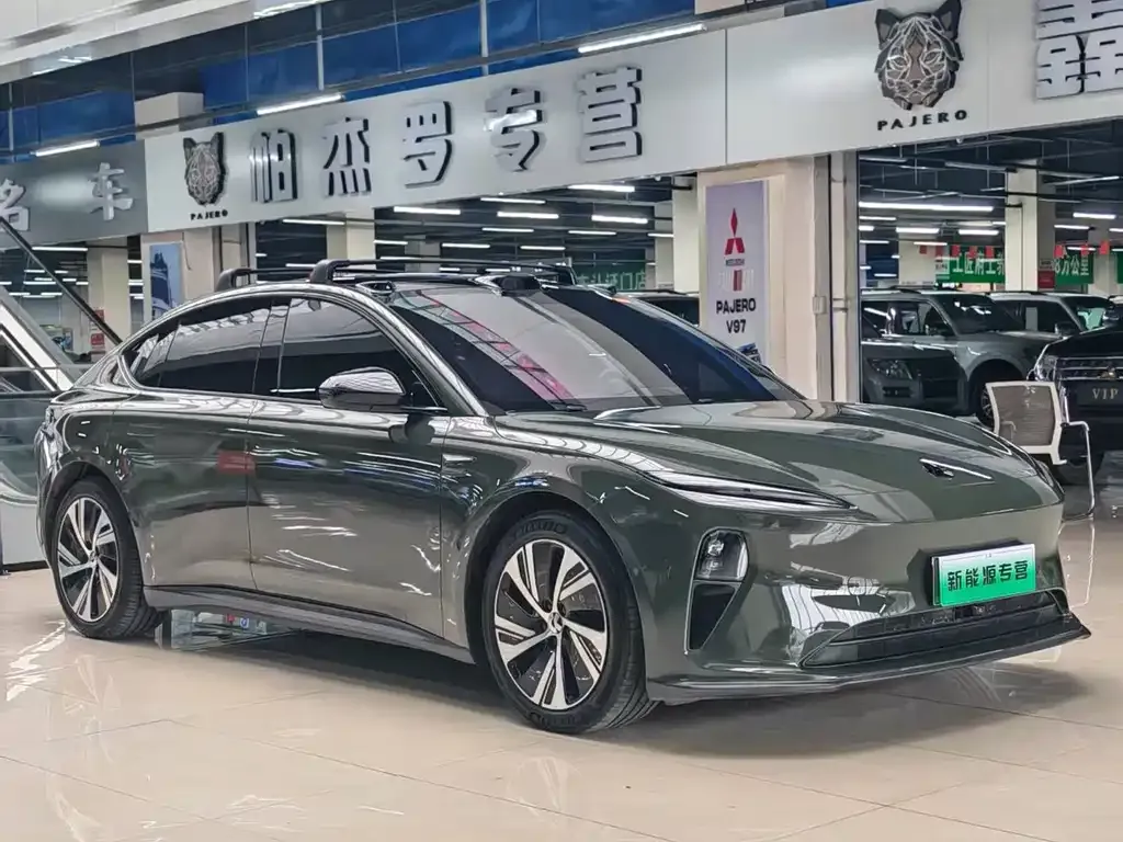 NIO ET5