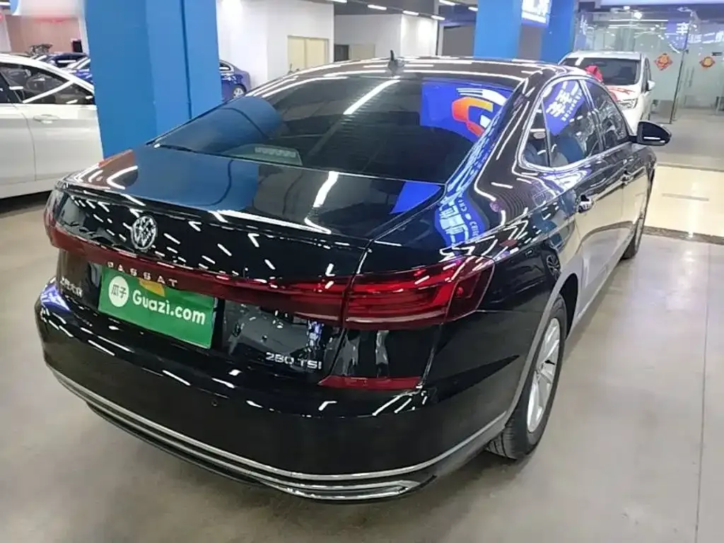 Volkswagen Passat — фото 6