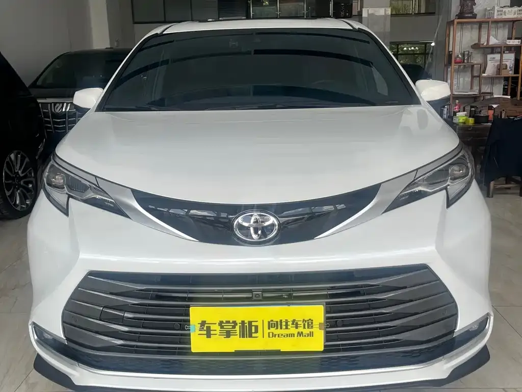 Toyota Sienna 2024 из CN, фото 1