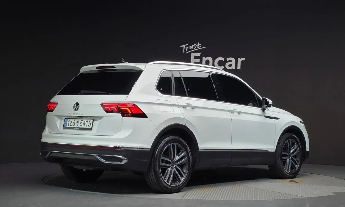 Volkswagen Tiguan — фото 2
