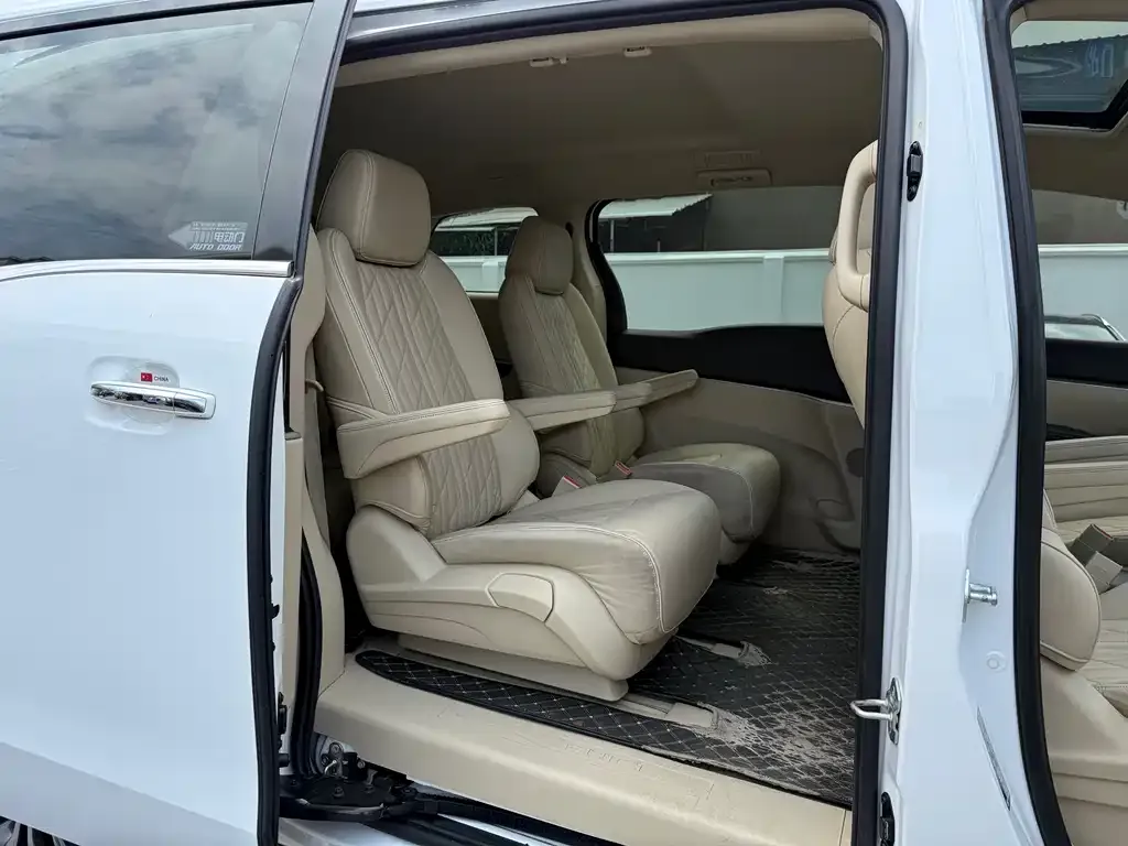 Buick GL8 2023 из CN, фото 5